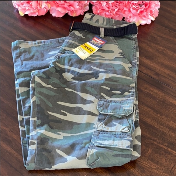 Men's Green Camouflage Belted Cargo Pants - Picture 1 of 2